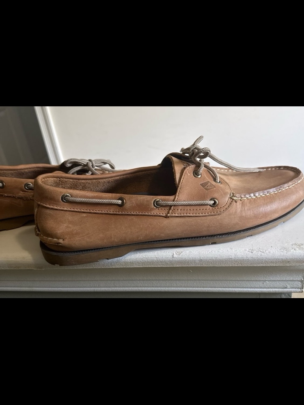 Sperry Leather Moc-Toe Boat Shoes in Tan with Contrast Laces